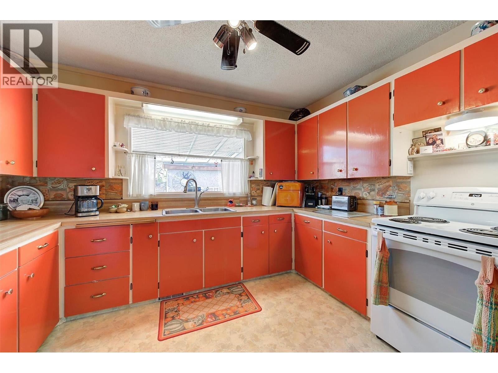  540 Patterson Avenue, Kelowna