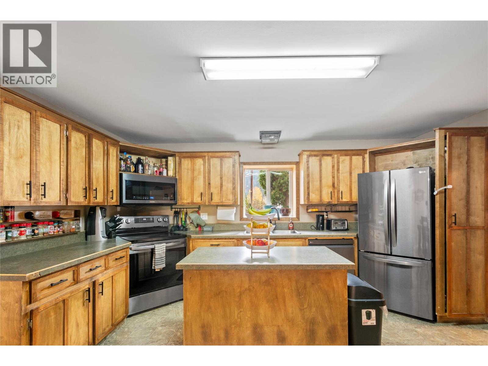 538 TAYLOR Way, Princeton