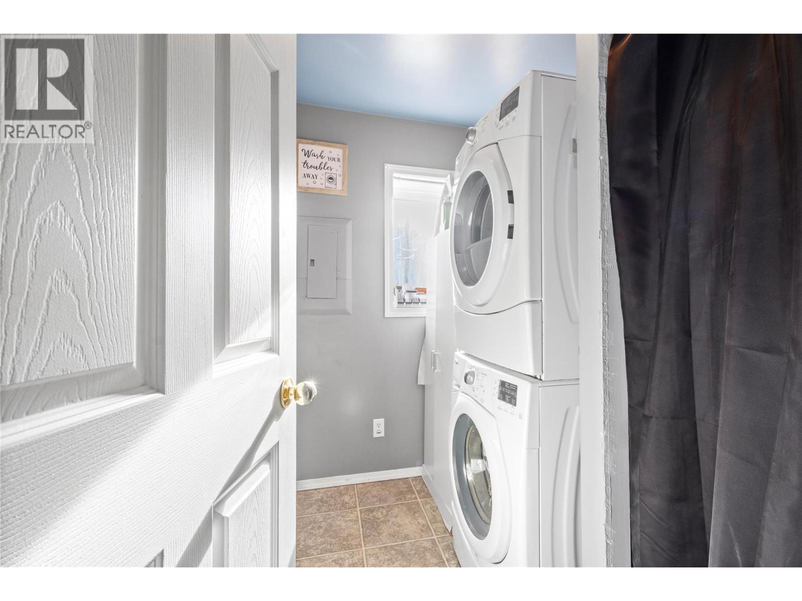 538 TAYLOR Way, Princeton