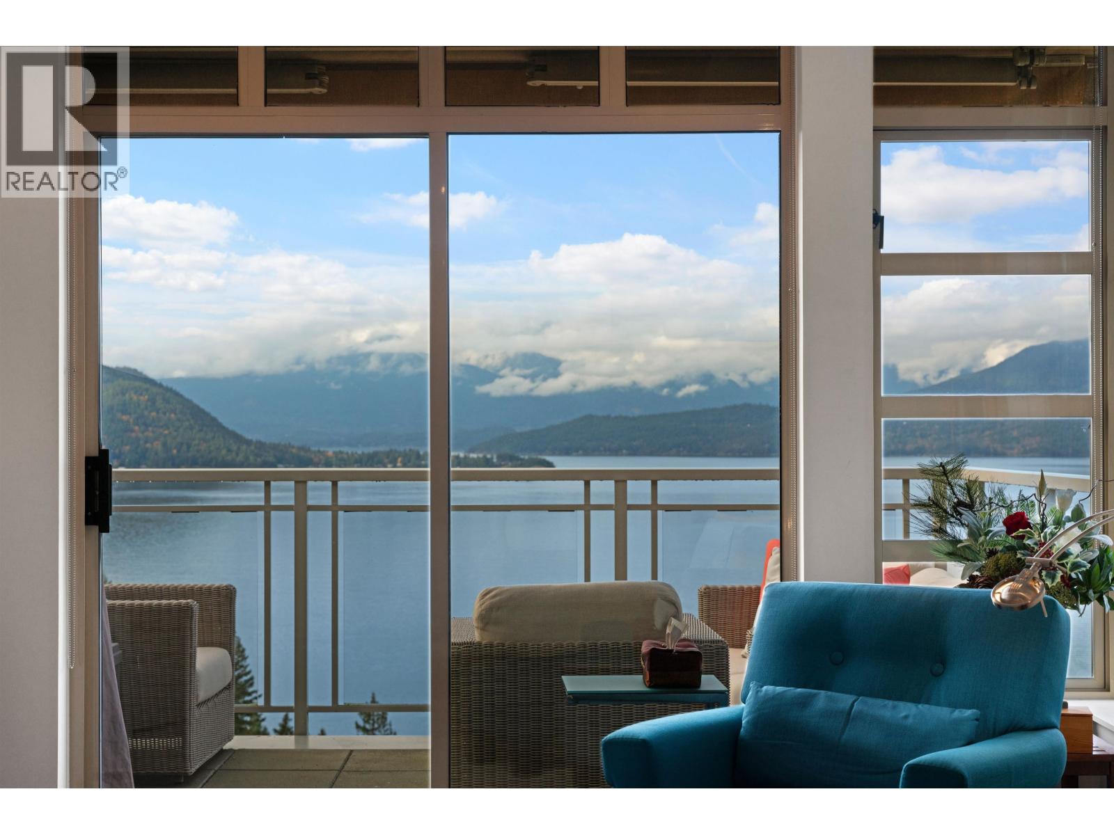 8683 SEASCAPE DRIVE, West Vancouver