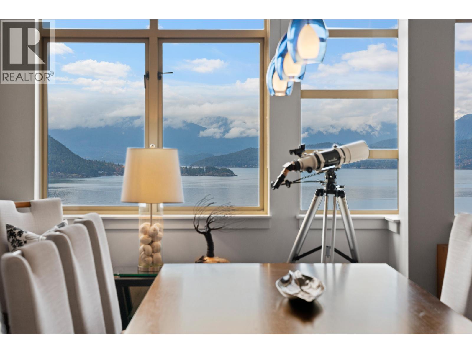 8683 SEASCAPE DRIVE, West Vancouver