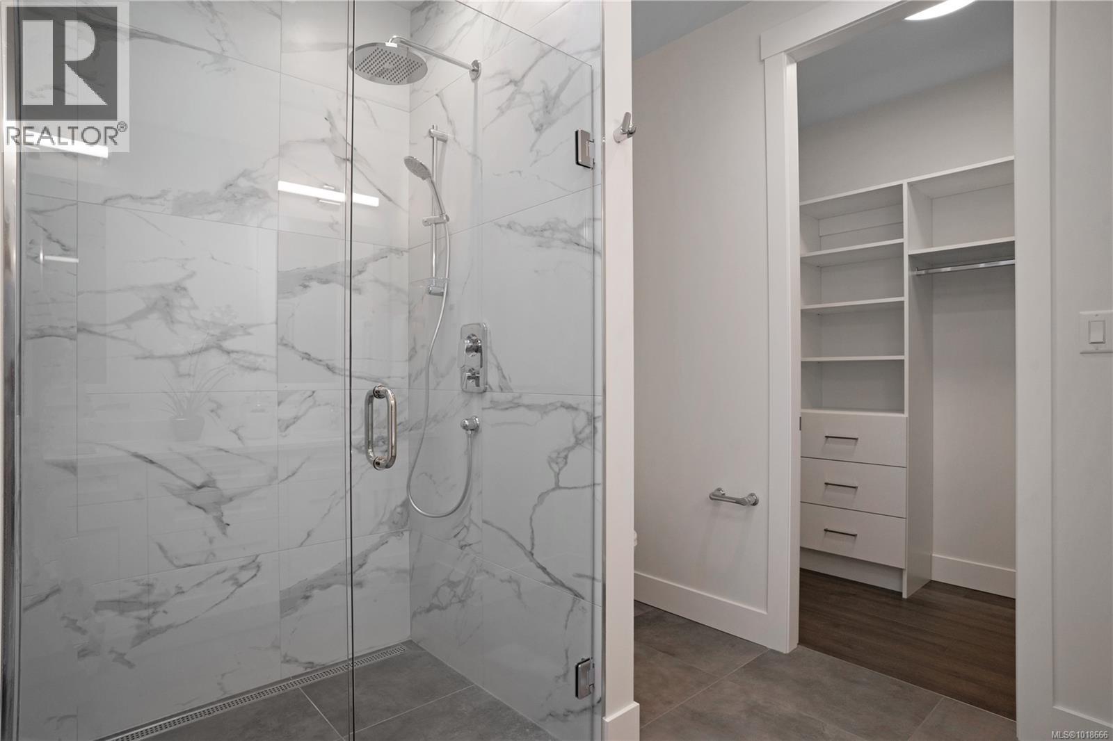 612 Rainbow Way, Parksville