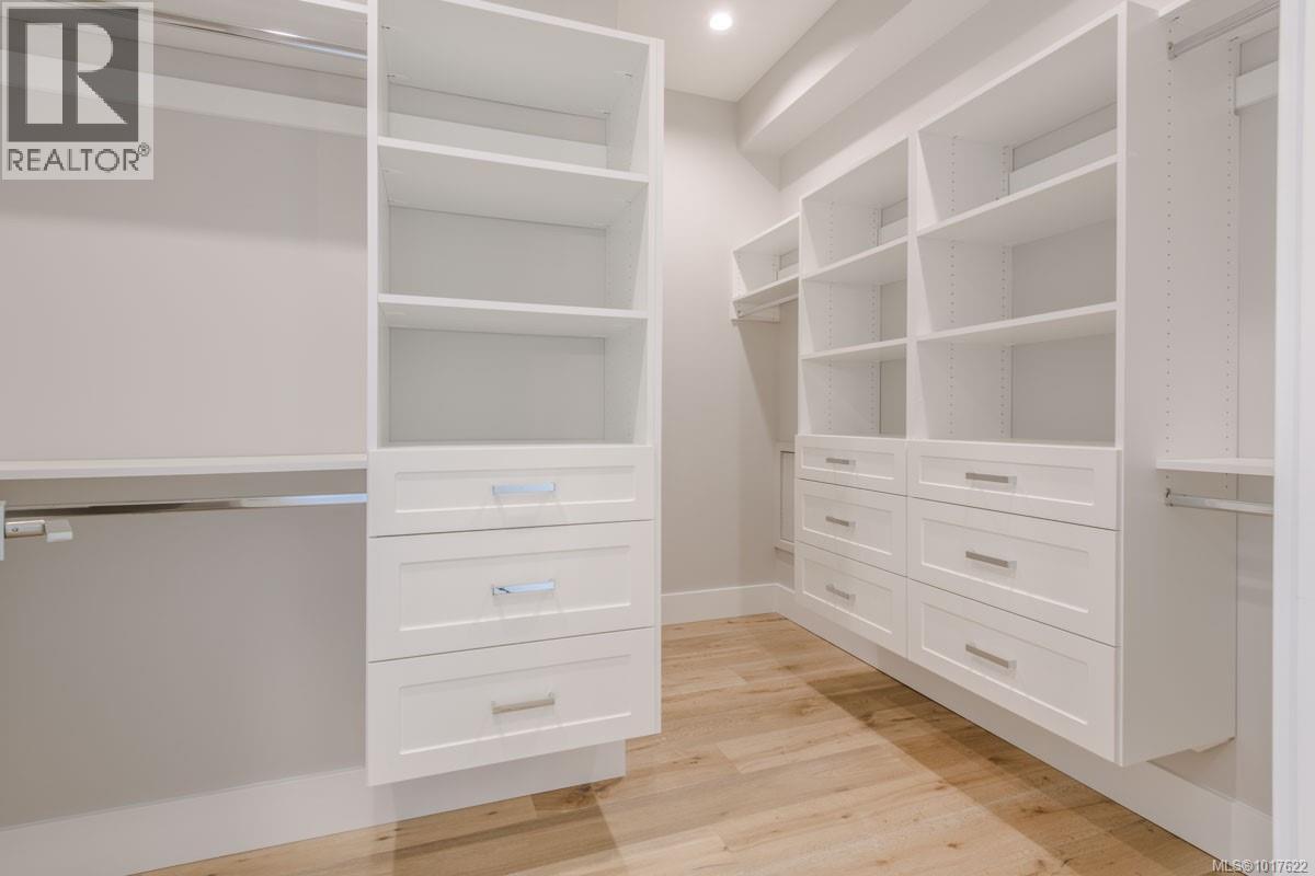 3887 GULFVIEW DR - 52