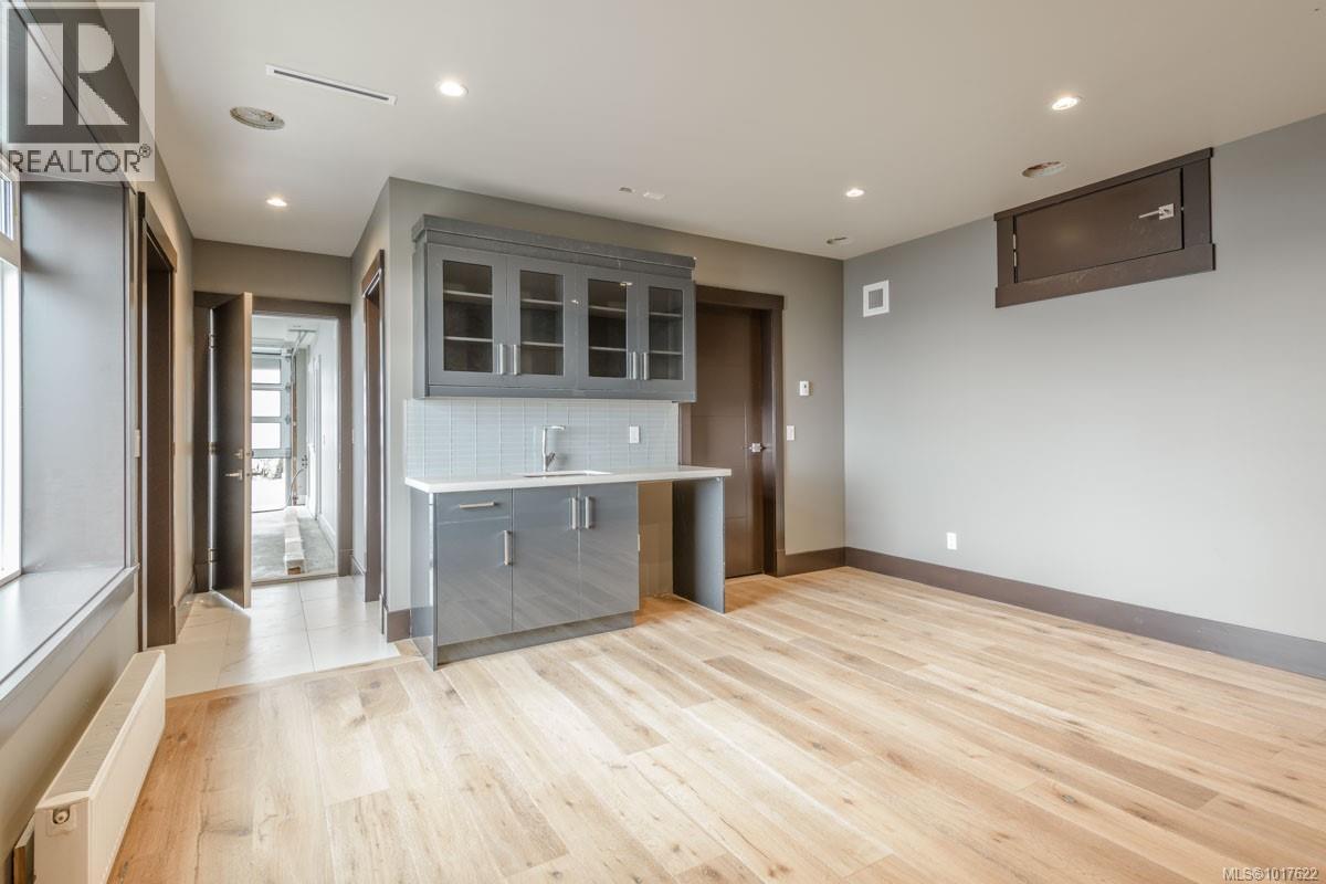 3887 GULFVIEW DR - 68