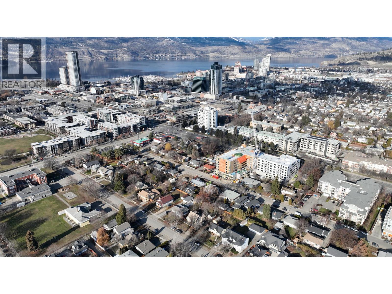  828 Dehart Avenue, Kelowna