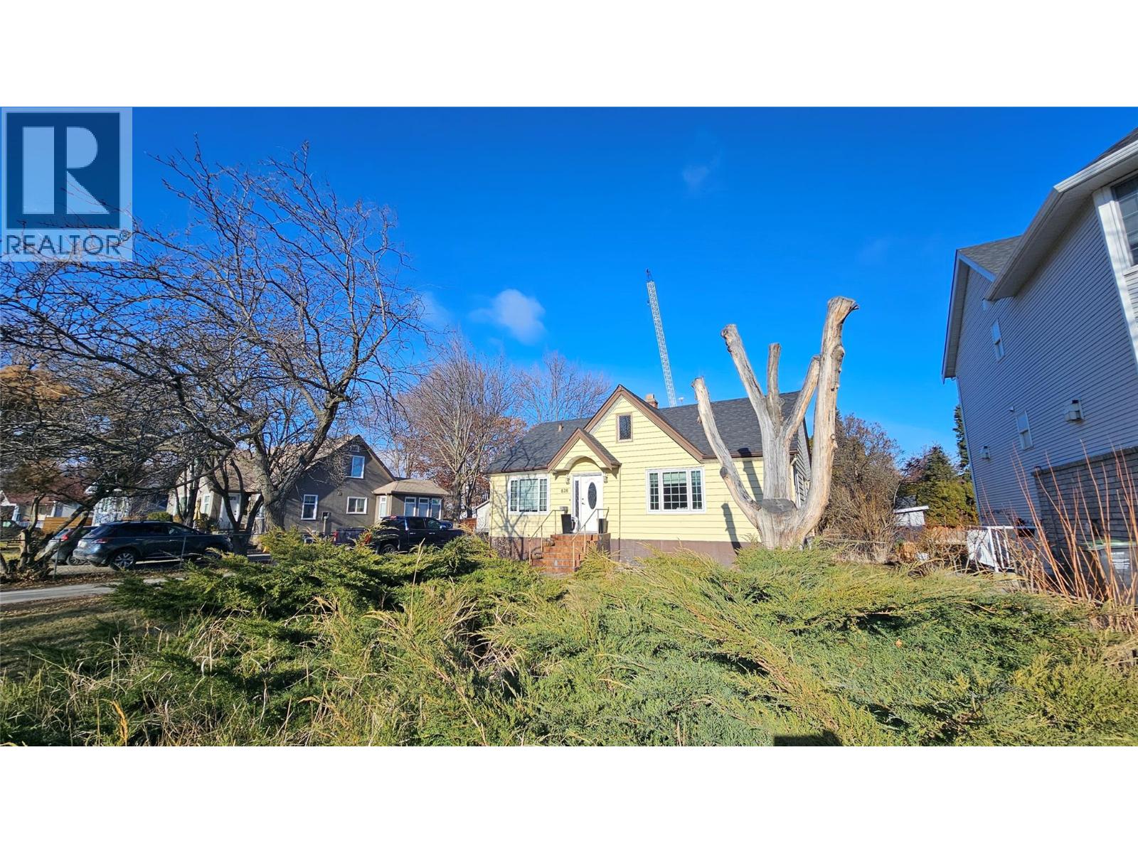  828 Dehart Avenue, Kelowna