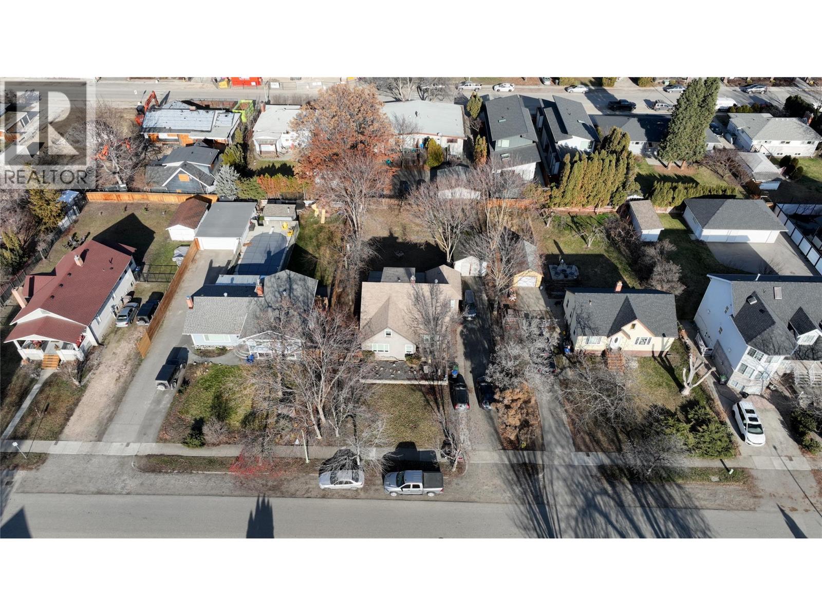  828 Dehart Avenue, Kelowna