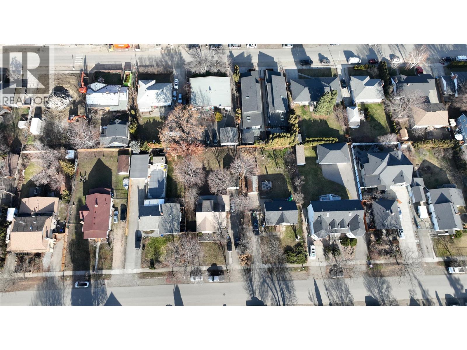  828 Dehart Avenue, Kelowna