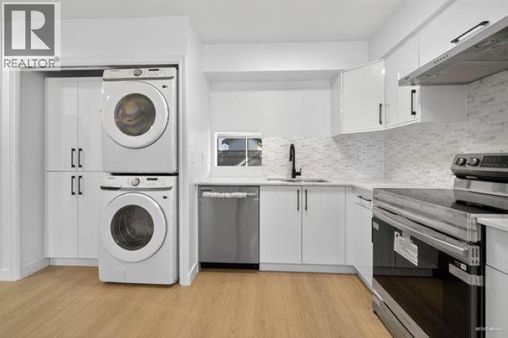 #35-6100 TIFFANY Boulevard, Richmond