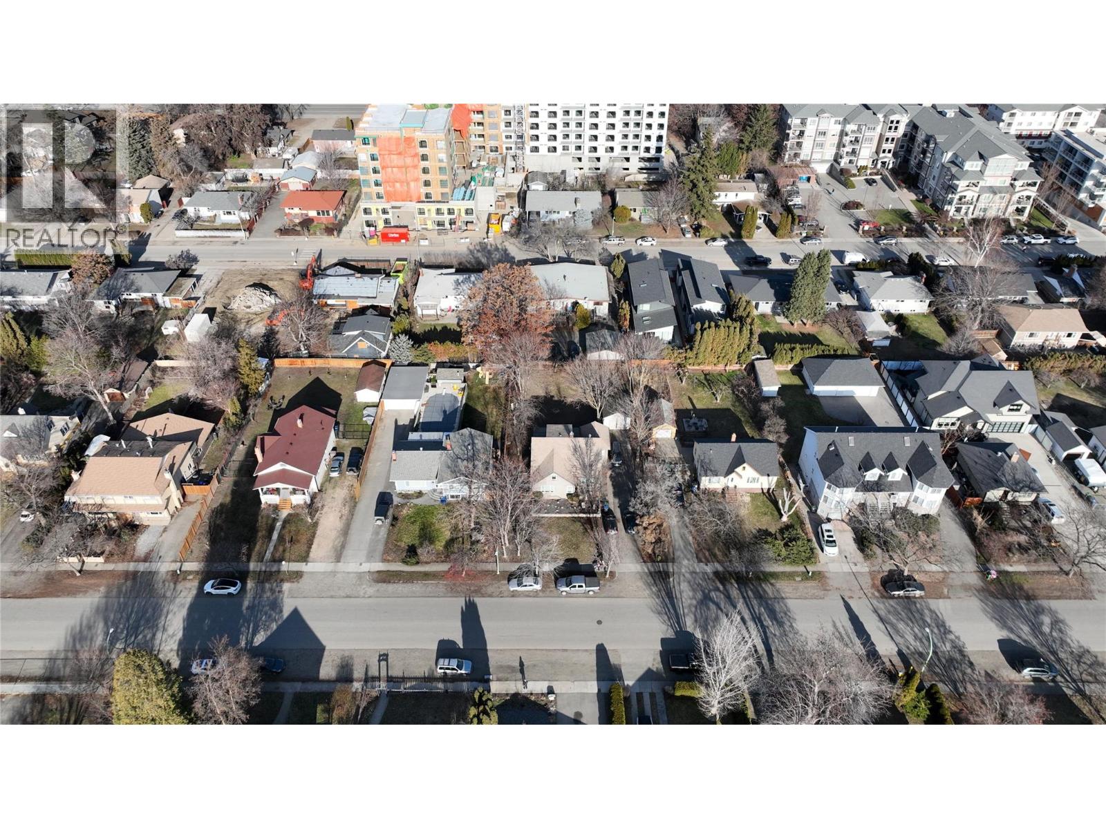  818 Dehart Avenue, Kelowna