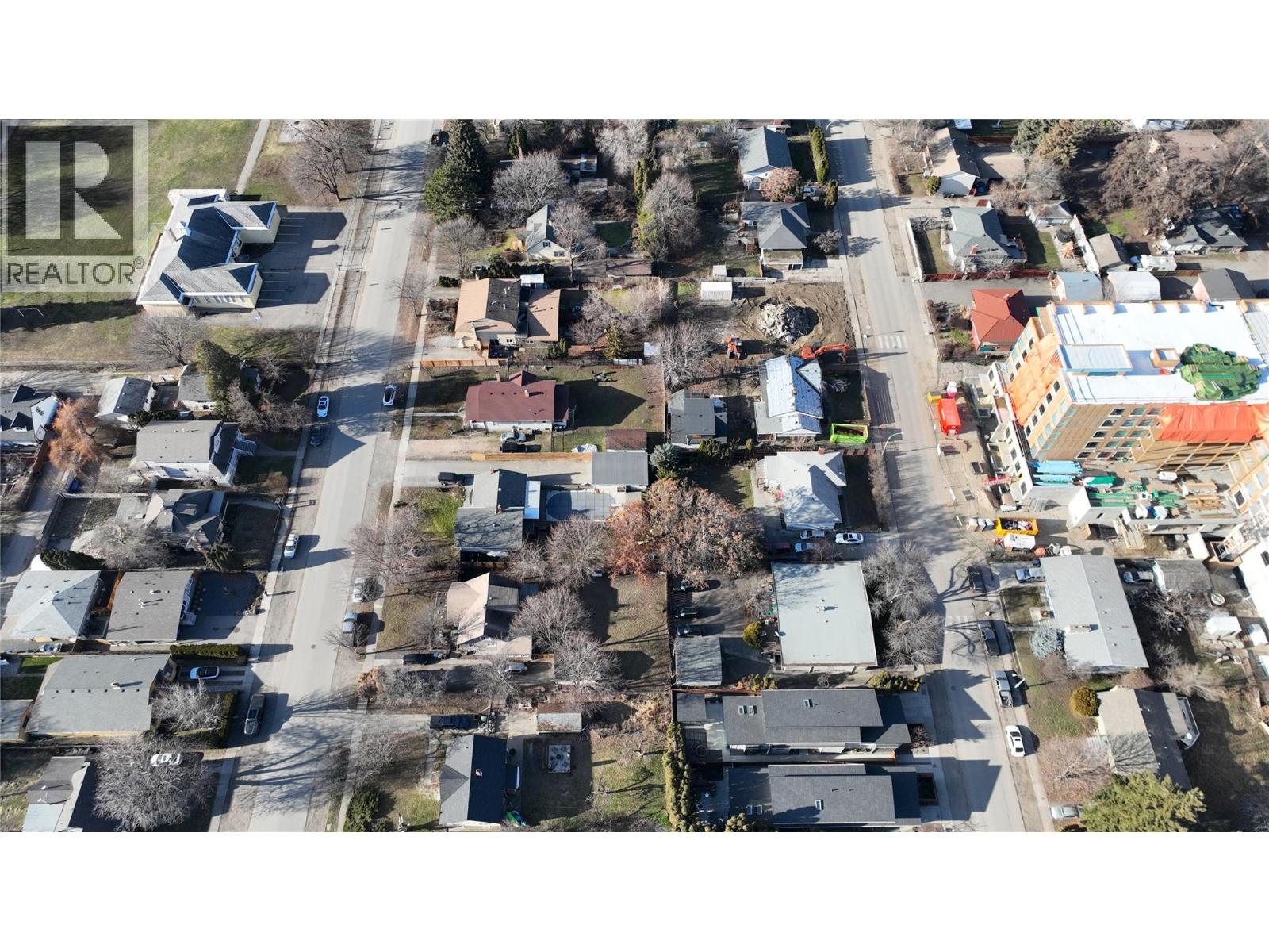  818 Dehart Avenue, Kelowna