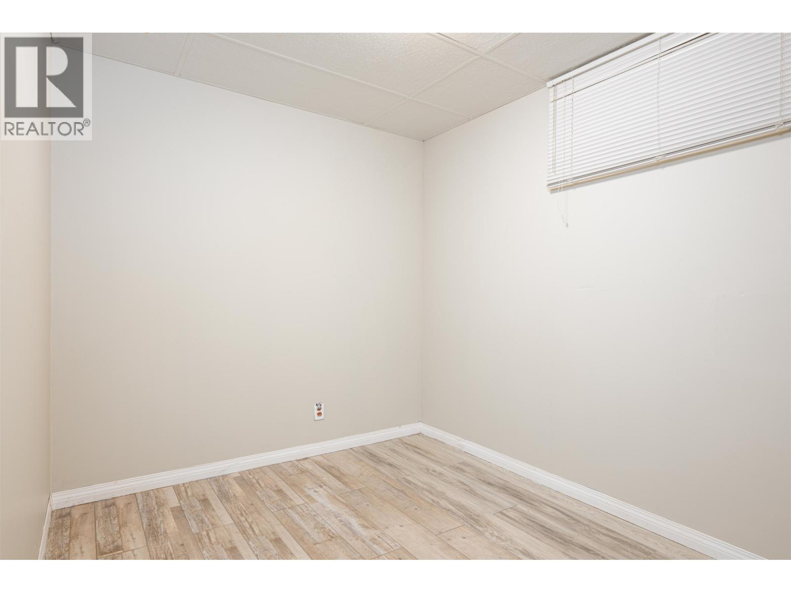 2133 OAK STREET - 15