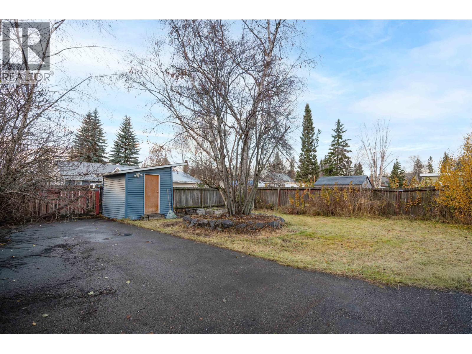 2133 OAK STREET - 23