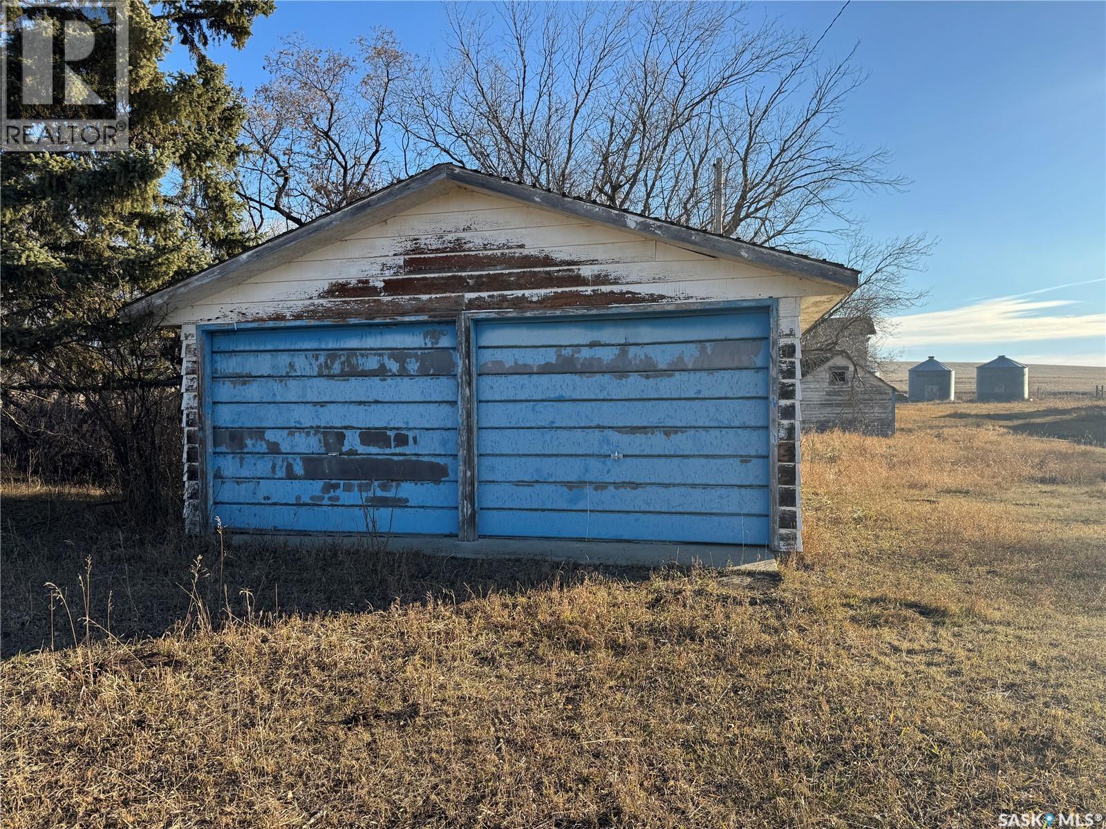 Hillview Acreage — photo 16