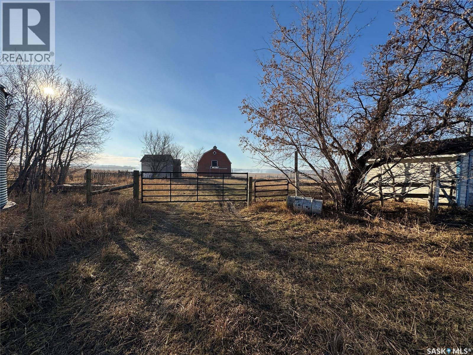 Hillview Acreage — photo 7