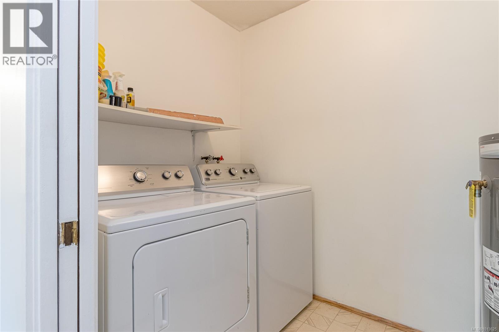 10 1906 Bowen Rd, Nanaimo