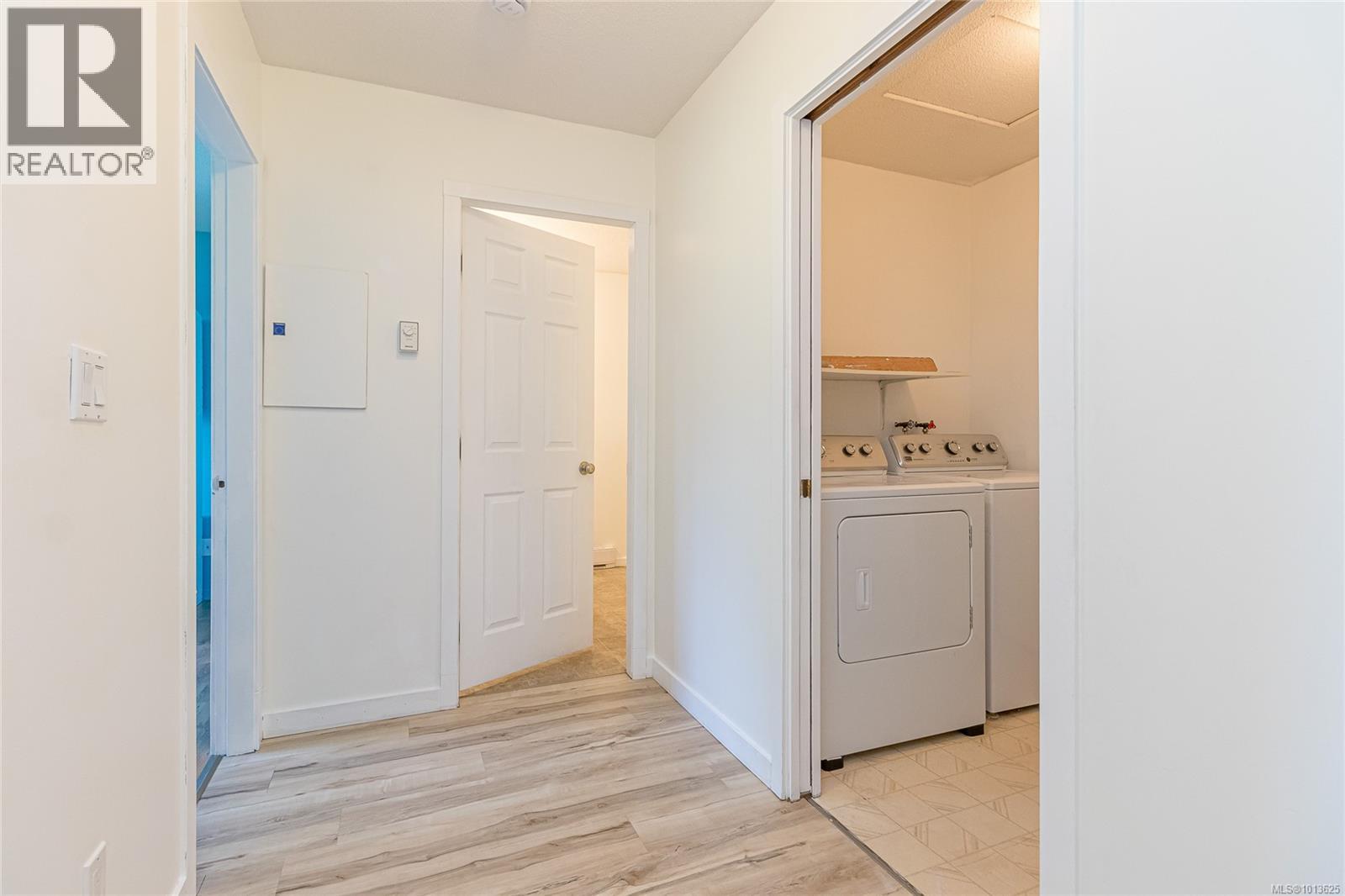 10 1906 Bowen Rd, Nanaimo