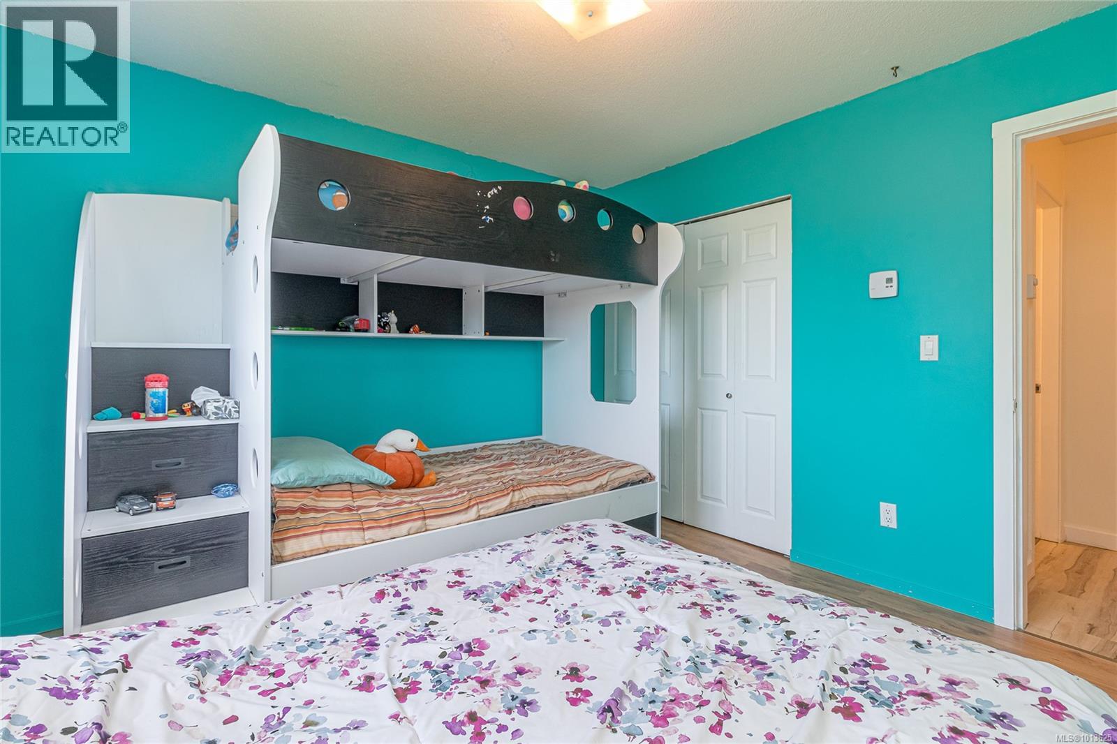 10 1906 Bowen Rd, Nanaimo