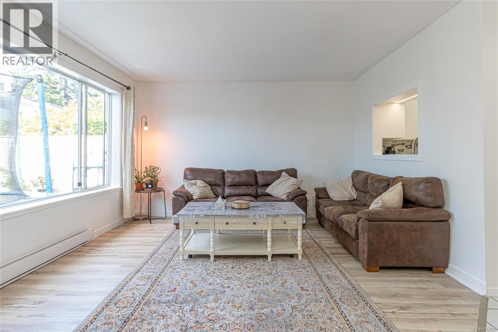 10 1906 Bowen Rd, Nanaimo