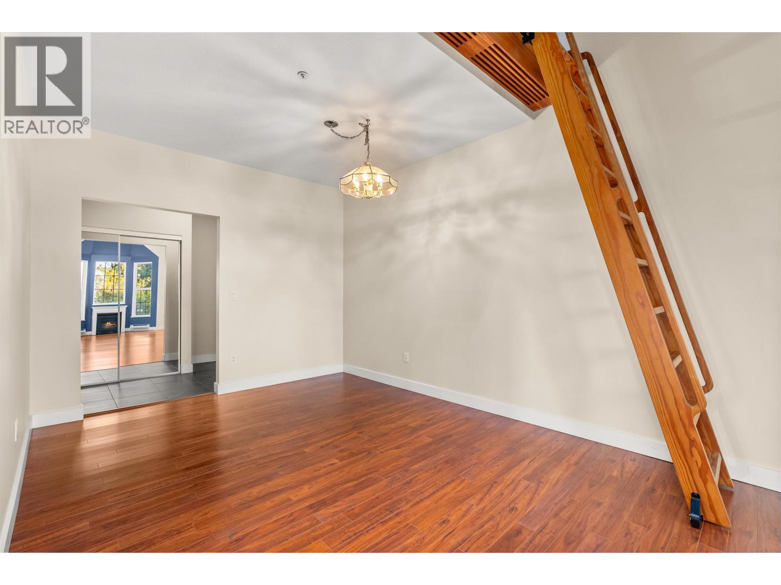 #405-5556 14 Avenue, Delta