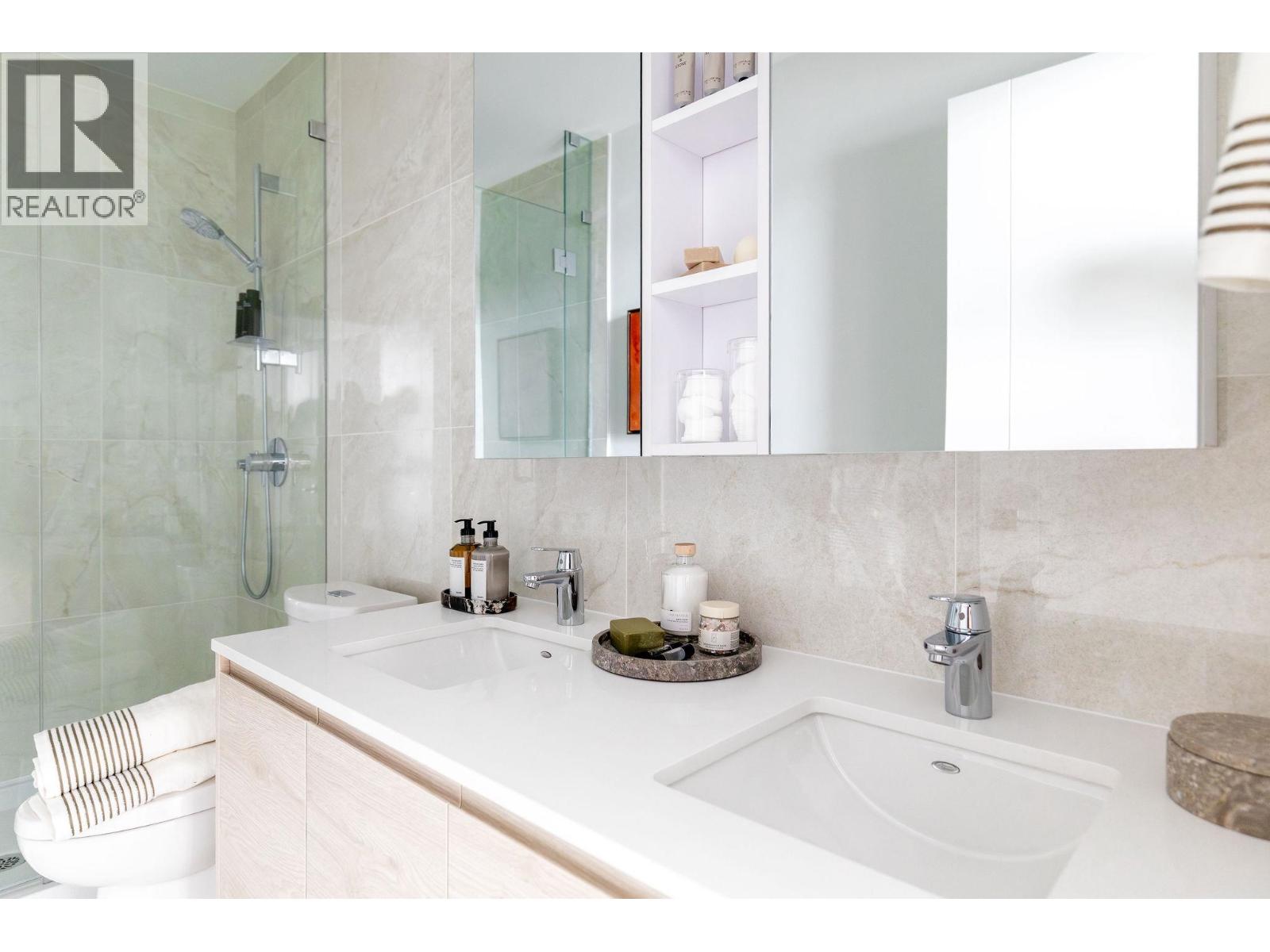 2806 660 QUAYSIDE DRIVE, New Westminster