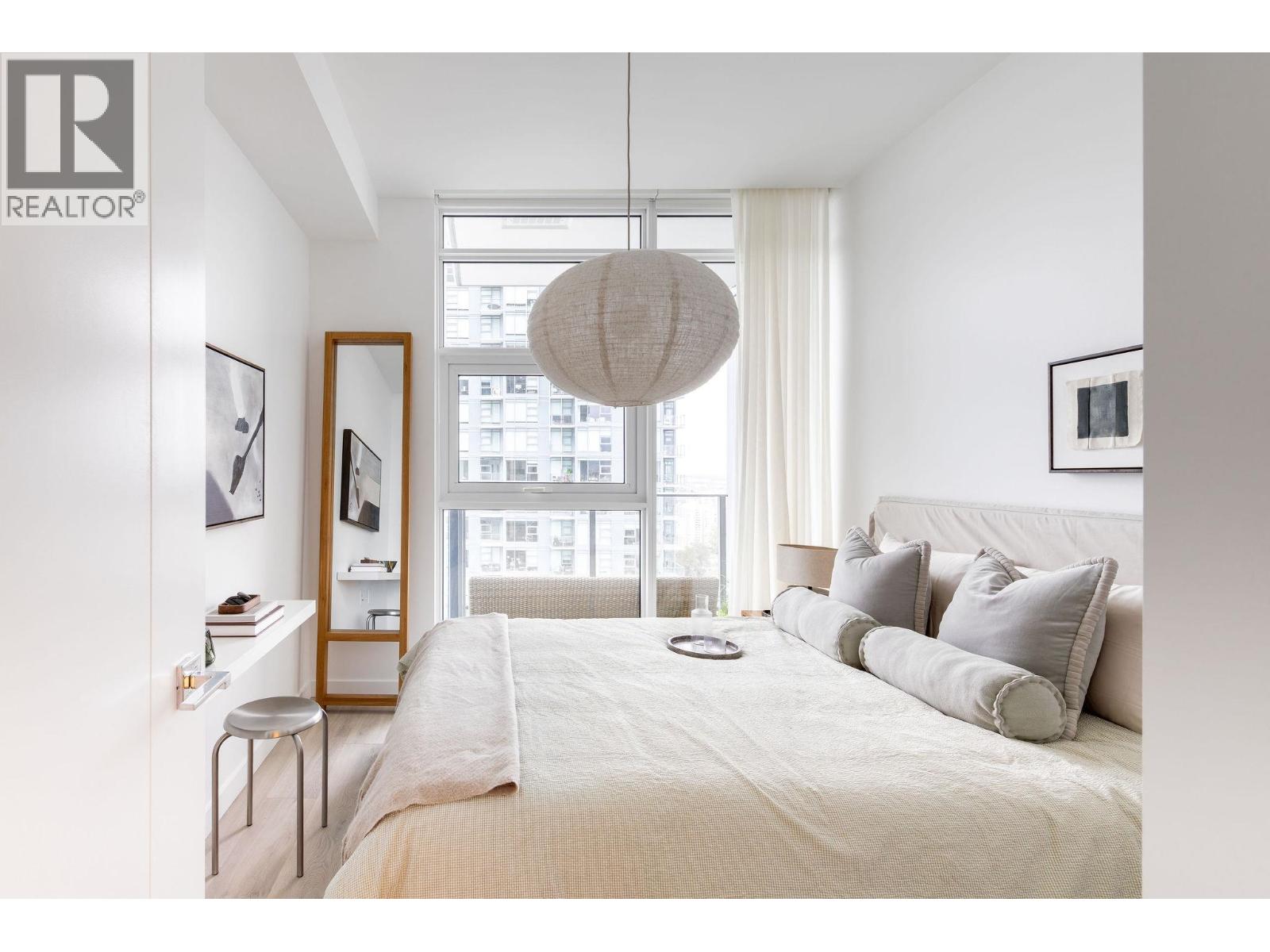 2806 660 QUAYSIDE DRIVE, New Westminster