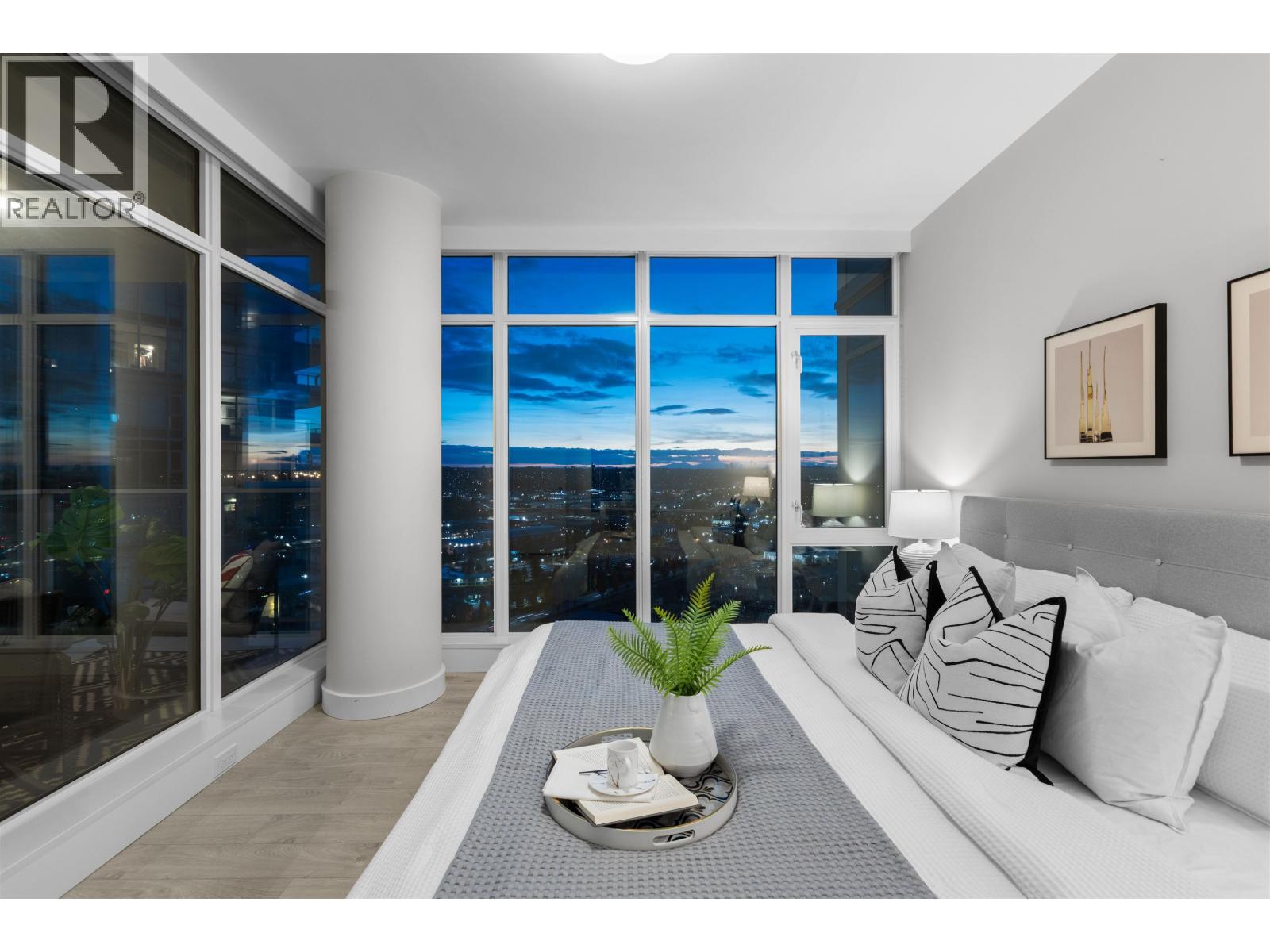 2402 1788 GILMORE AVENUE, Burnaby