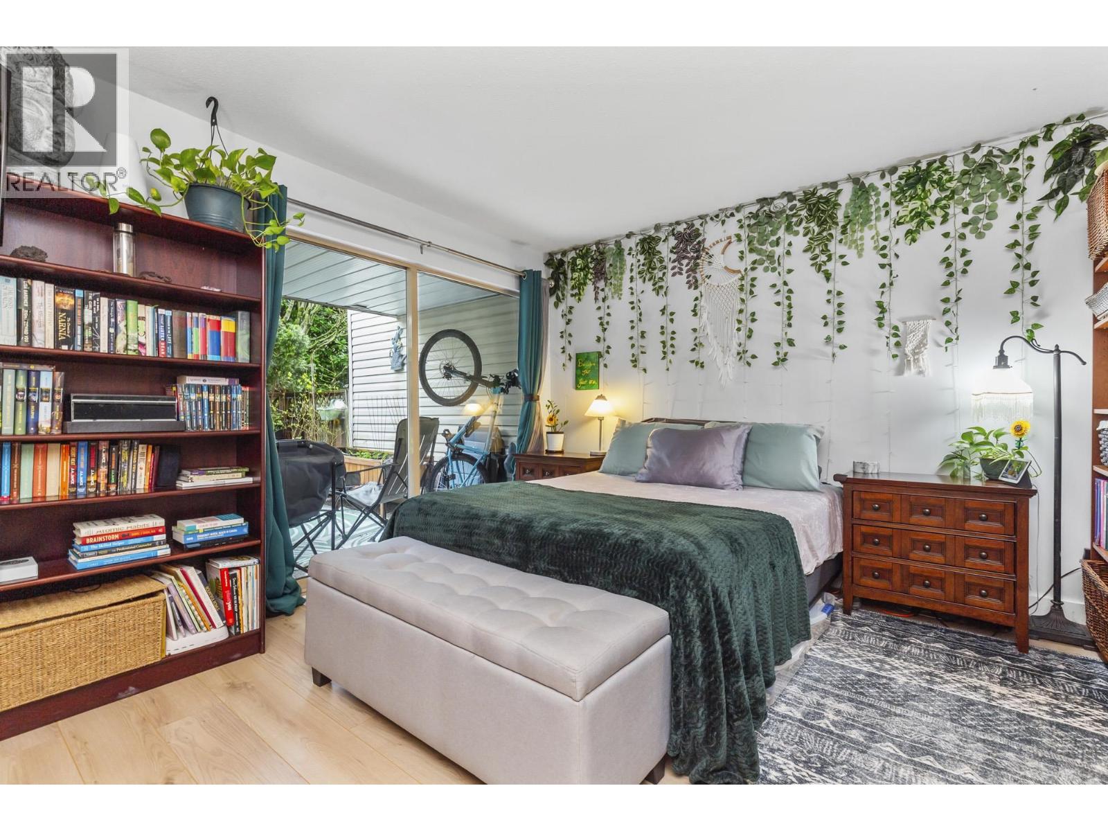 106 1955 SUFFOLK AVENUE, Port Coquitlam