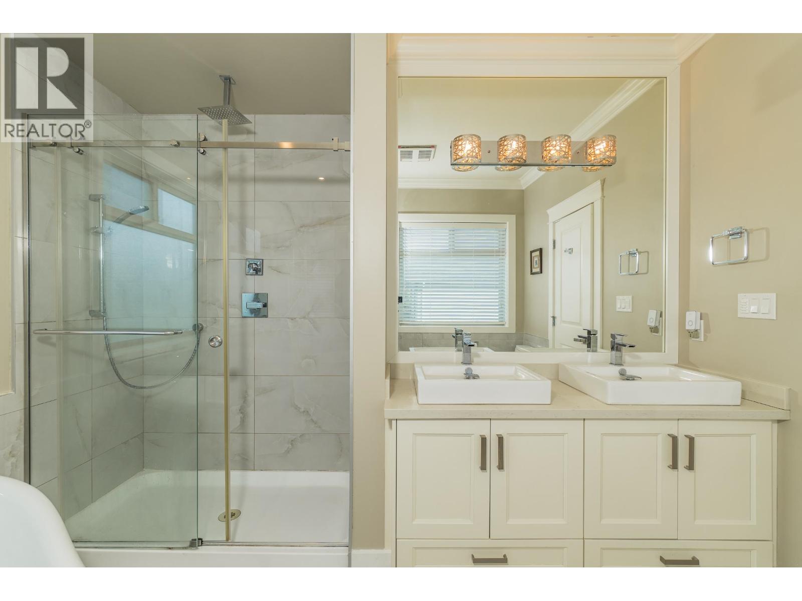 7091 BRIDGE Street, Richmond