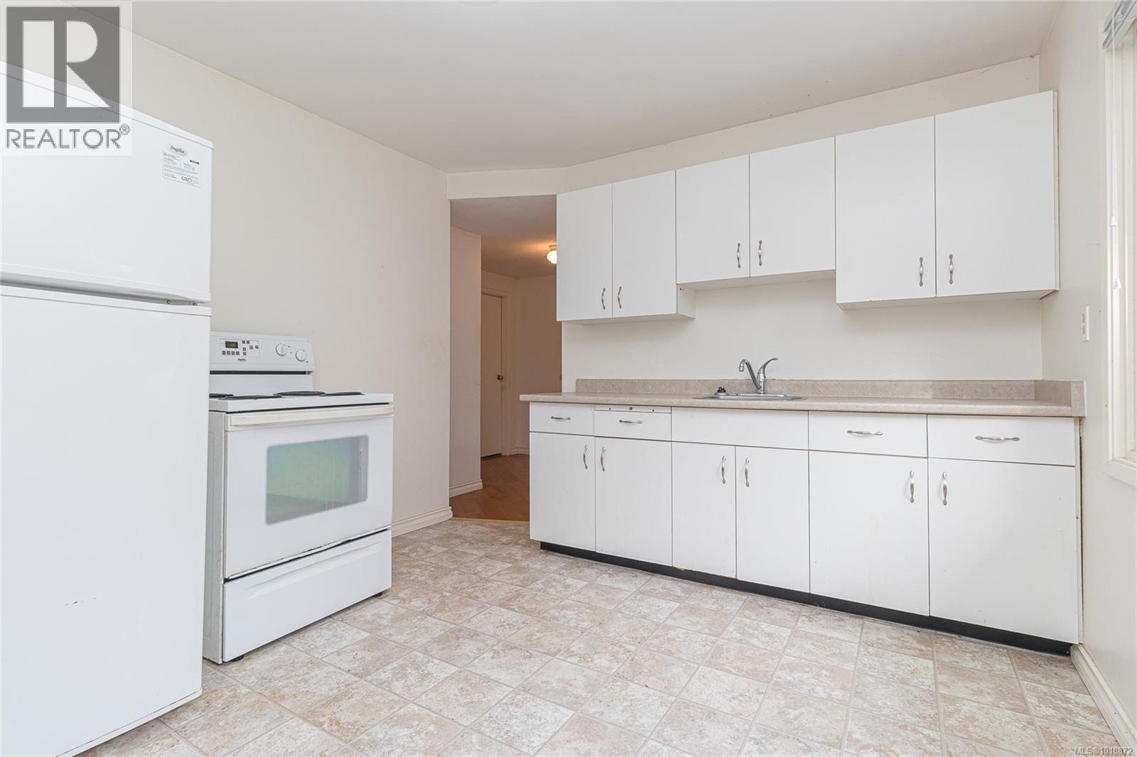  9675 Sixth Street, Sidney