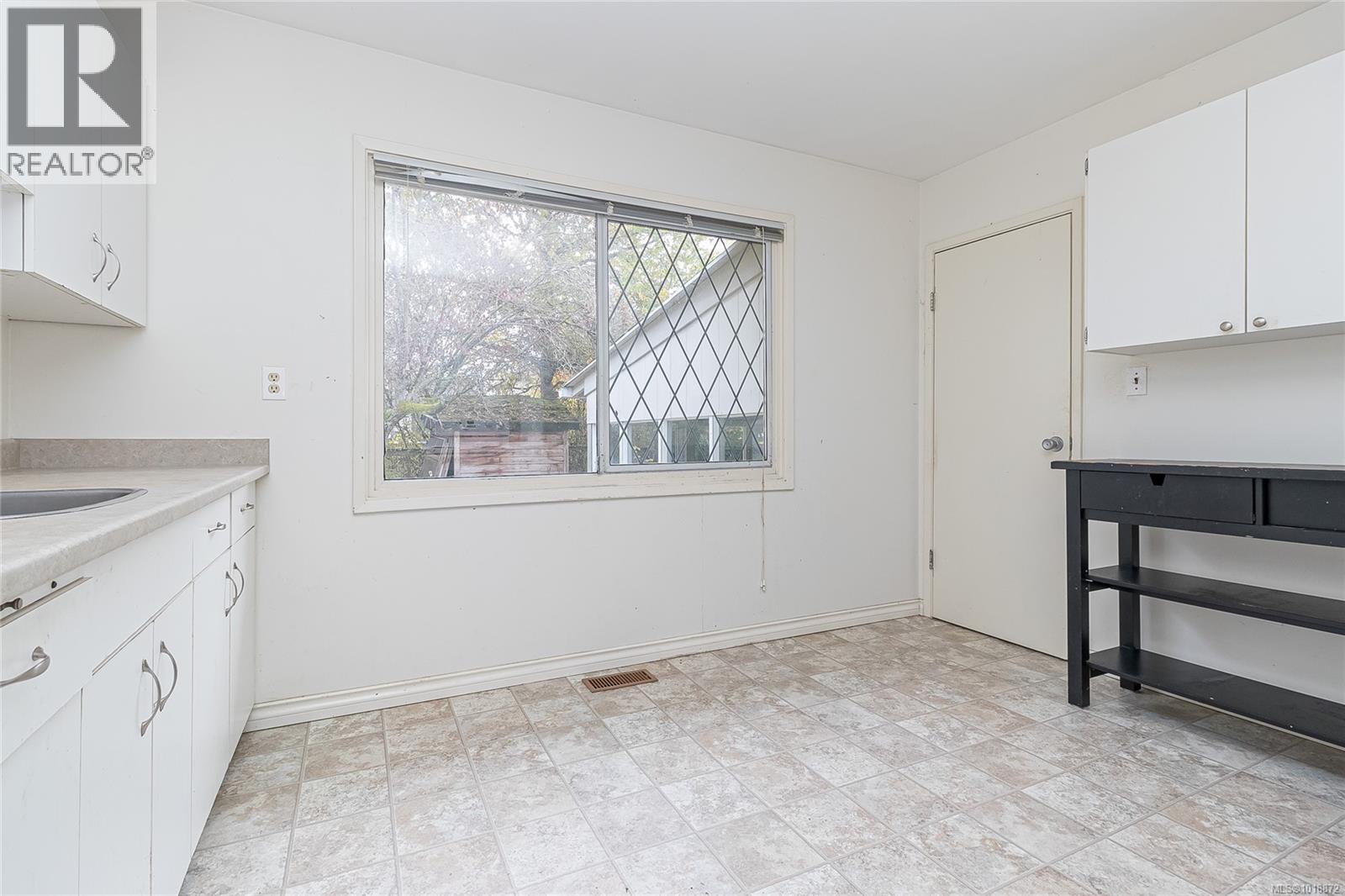  9675 Sixth Street, Sidney