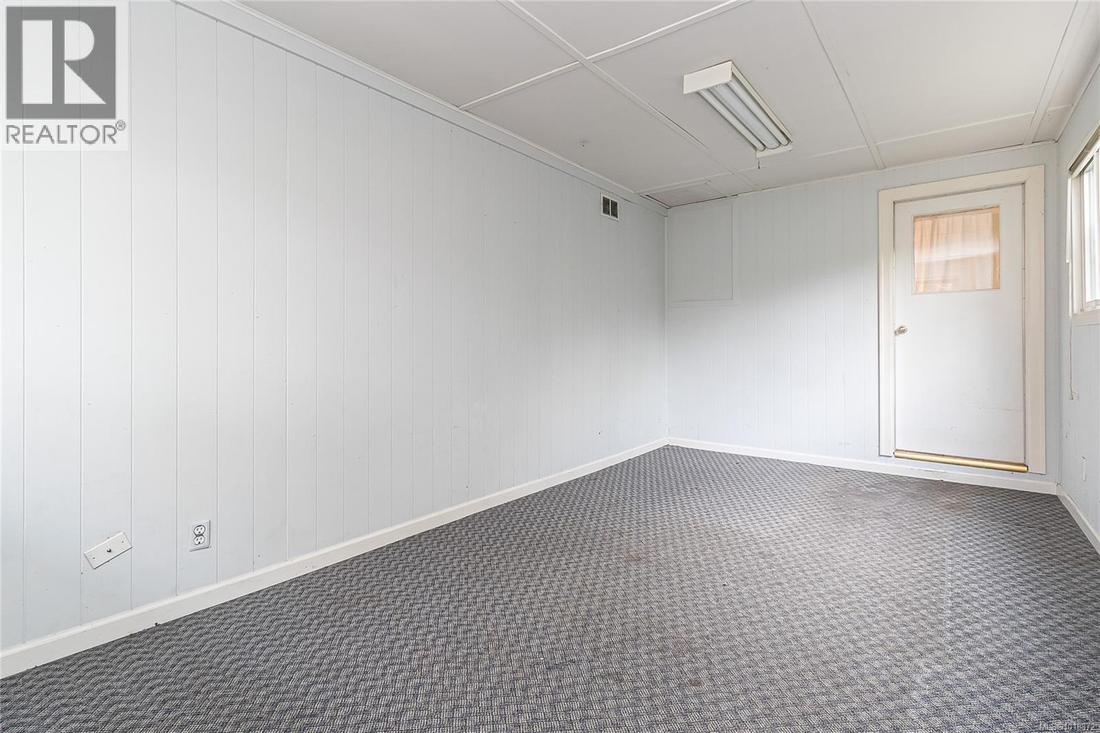  9675 Sixth Street, Sidney