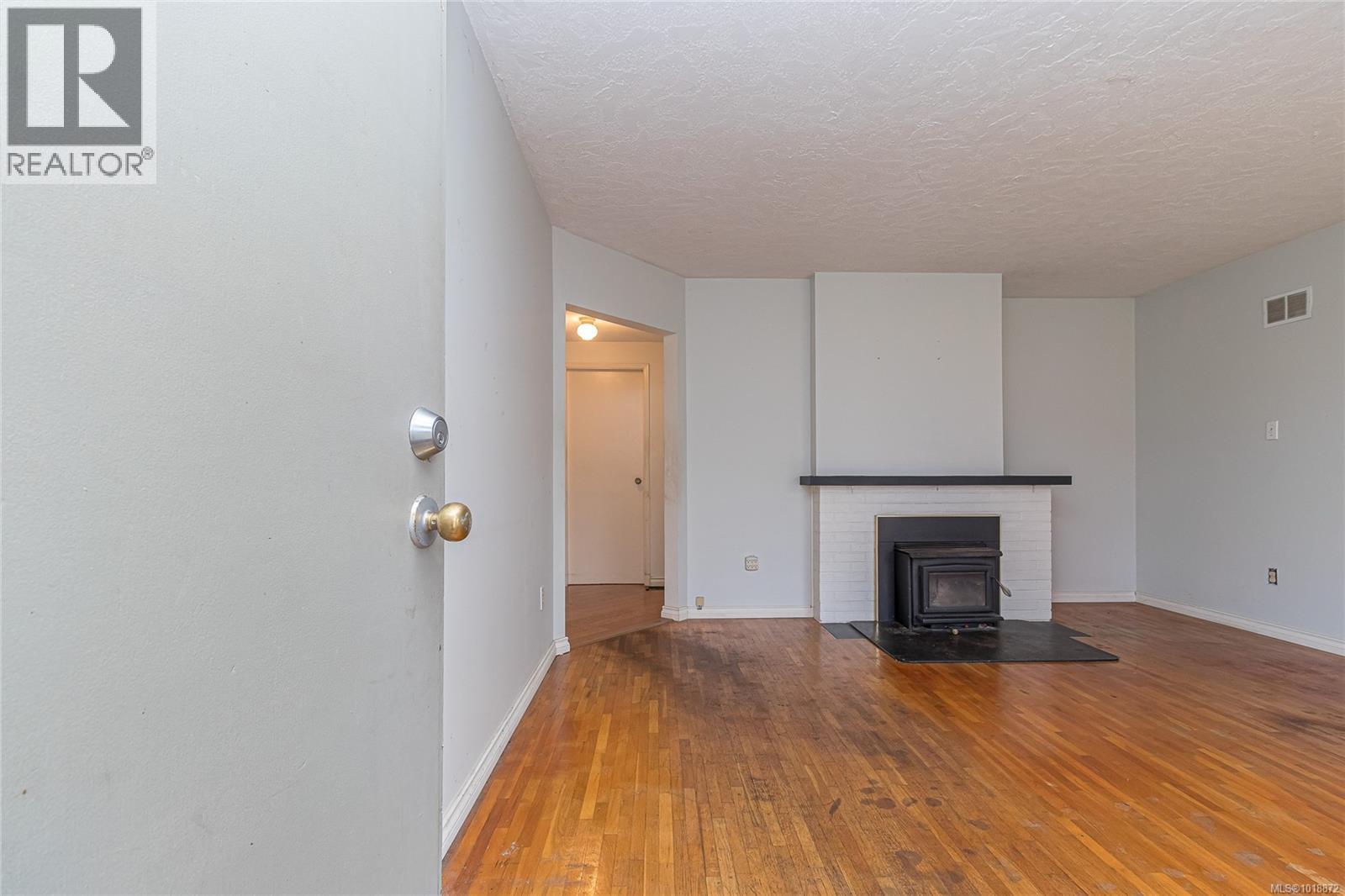  9675 Sixth Street, Sidney