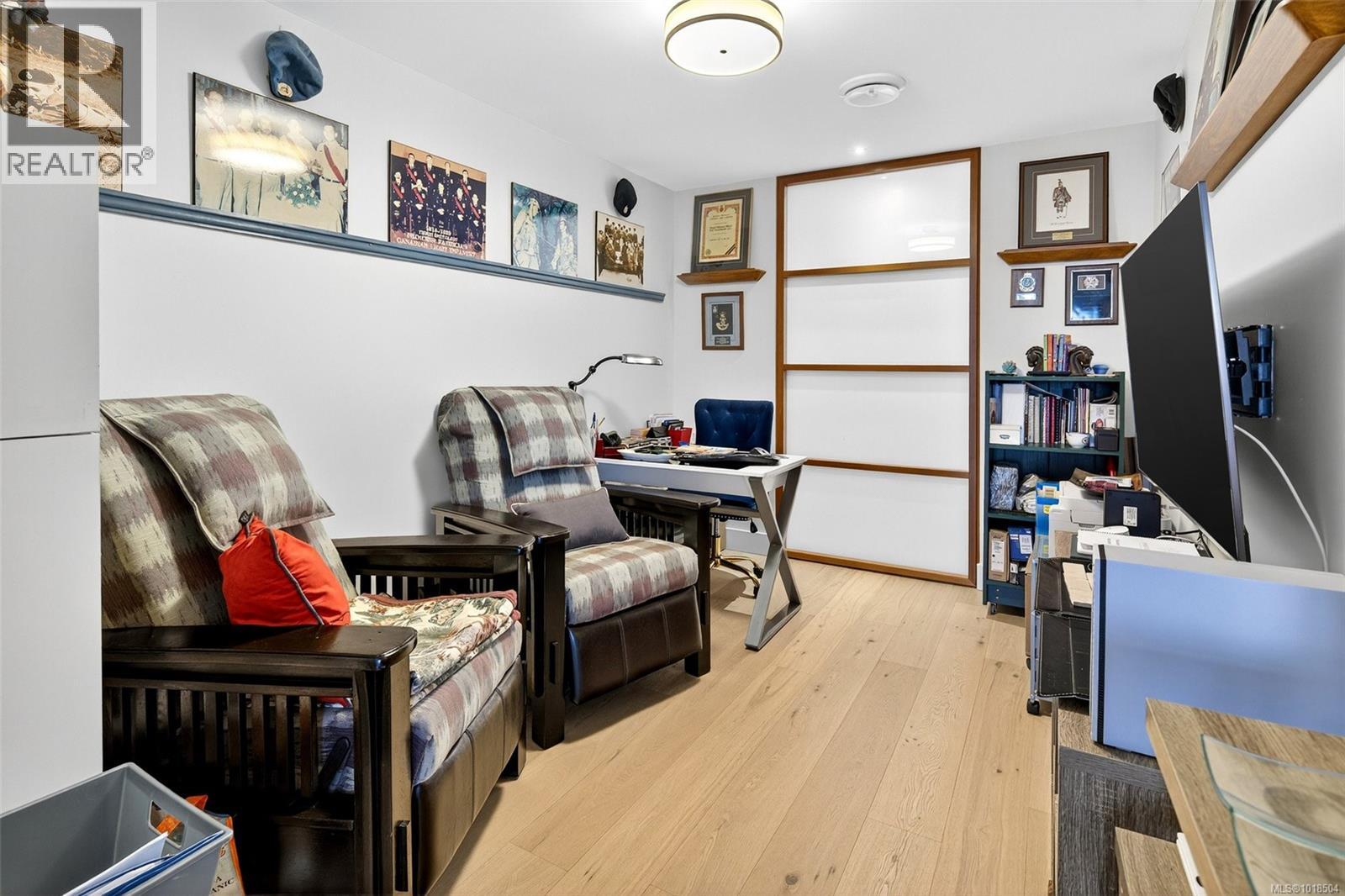 #403 3223 SELLECK WAY - 29