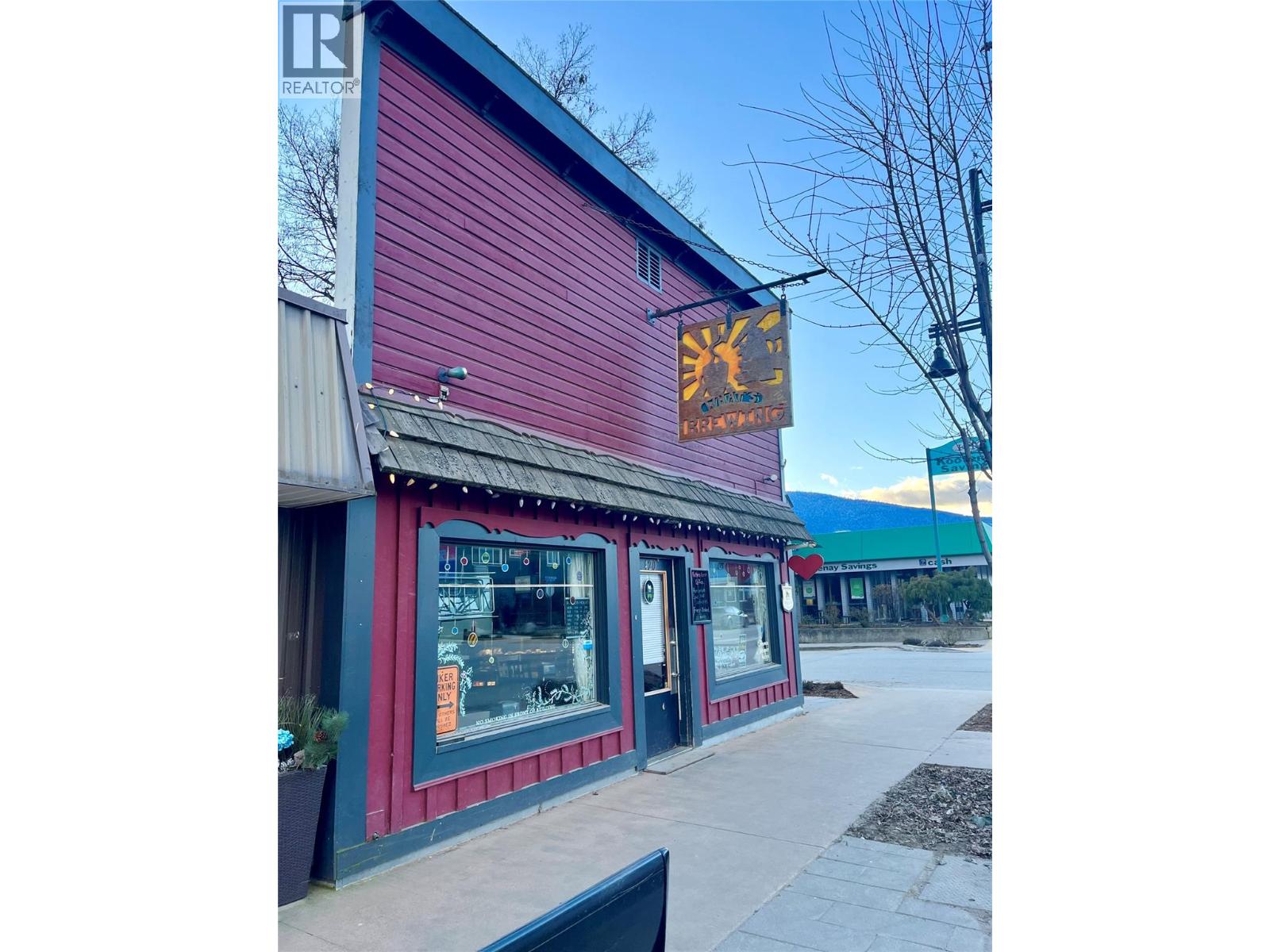 Retail in Nakusp - Image 26