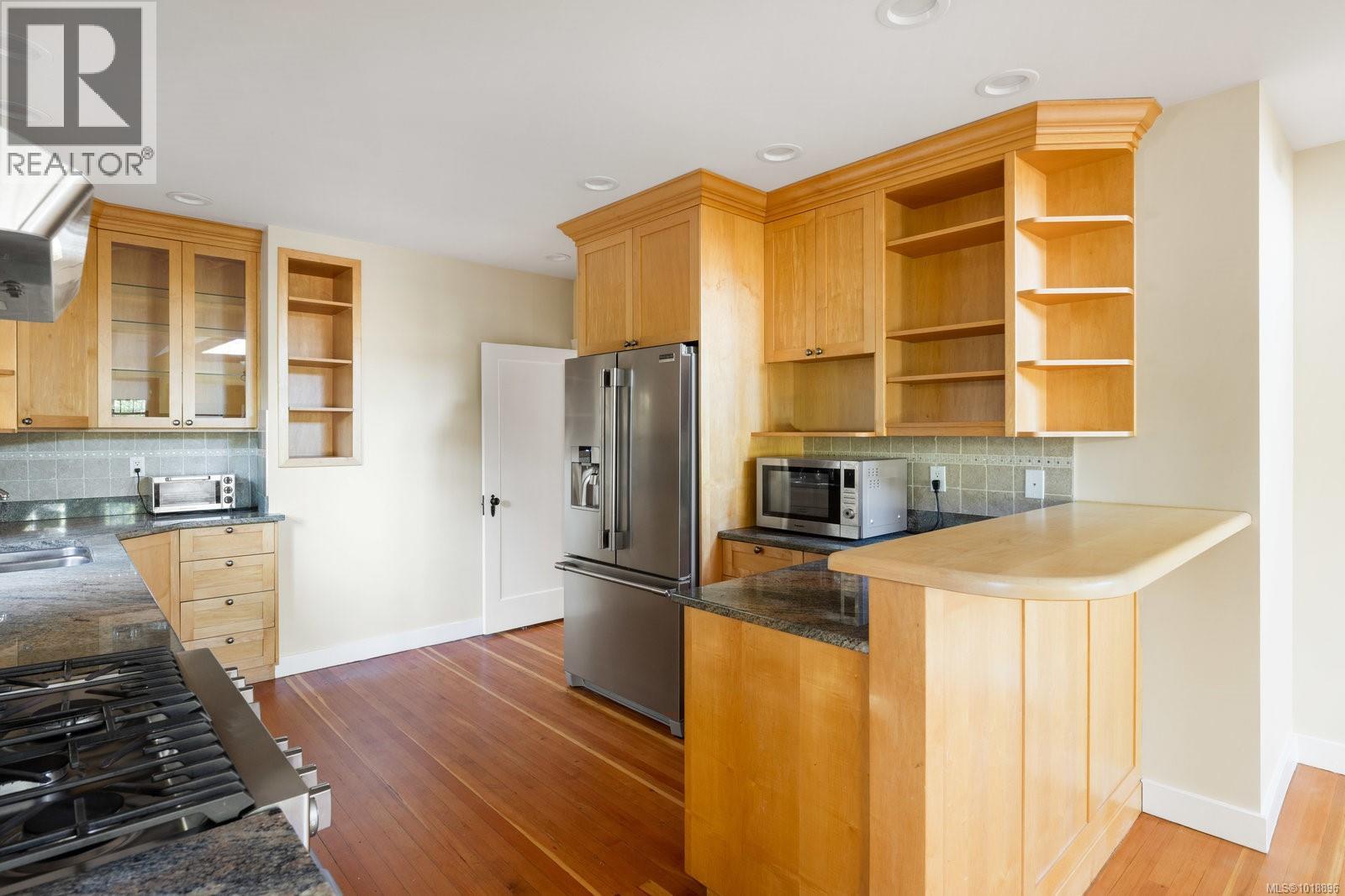 2168 BARTLETT AVE - 10