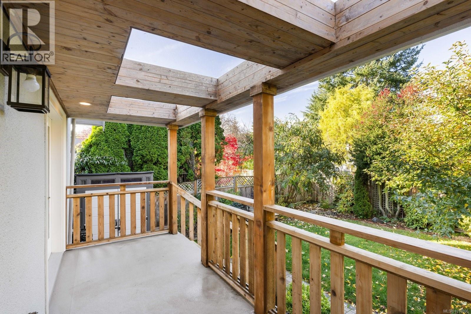 2168 BARTLETT AVE - 16