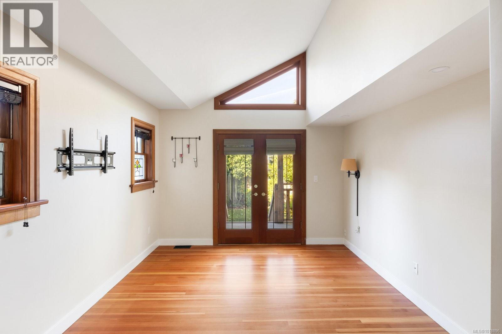 2168 BARTLETT AVE - 18