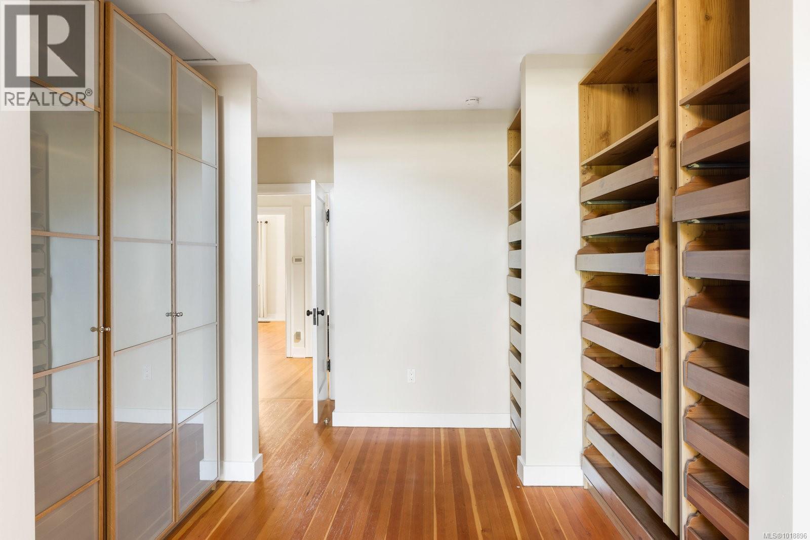 2168 BARTLETT AVE - 19