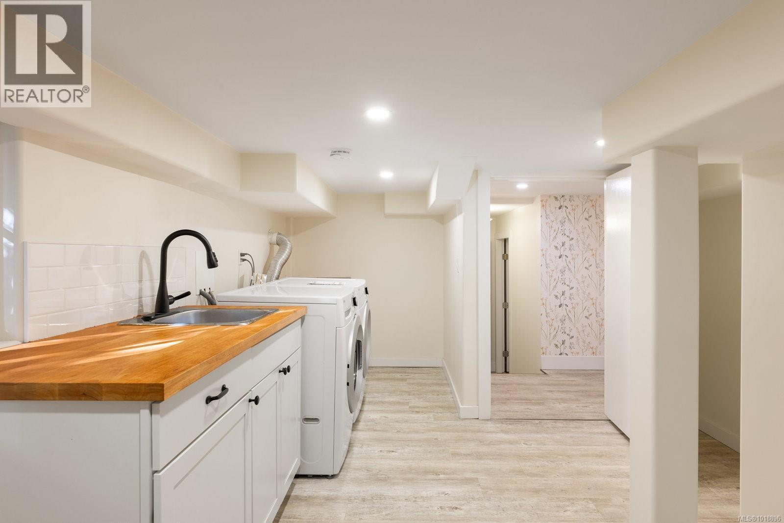 2168 BARTLETT AVE - 27