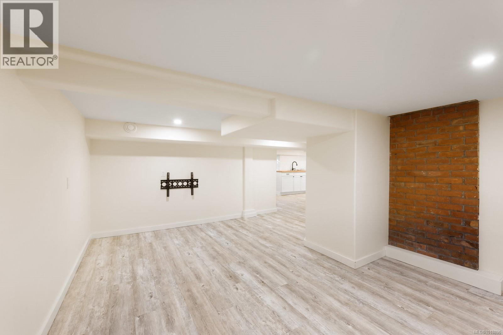 2168 BARTLETT AVE - 28