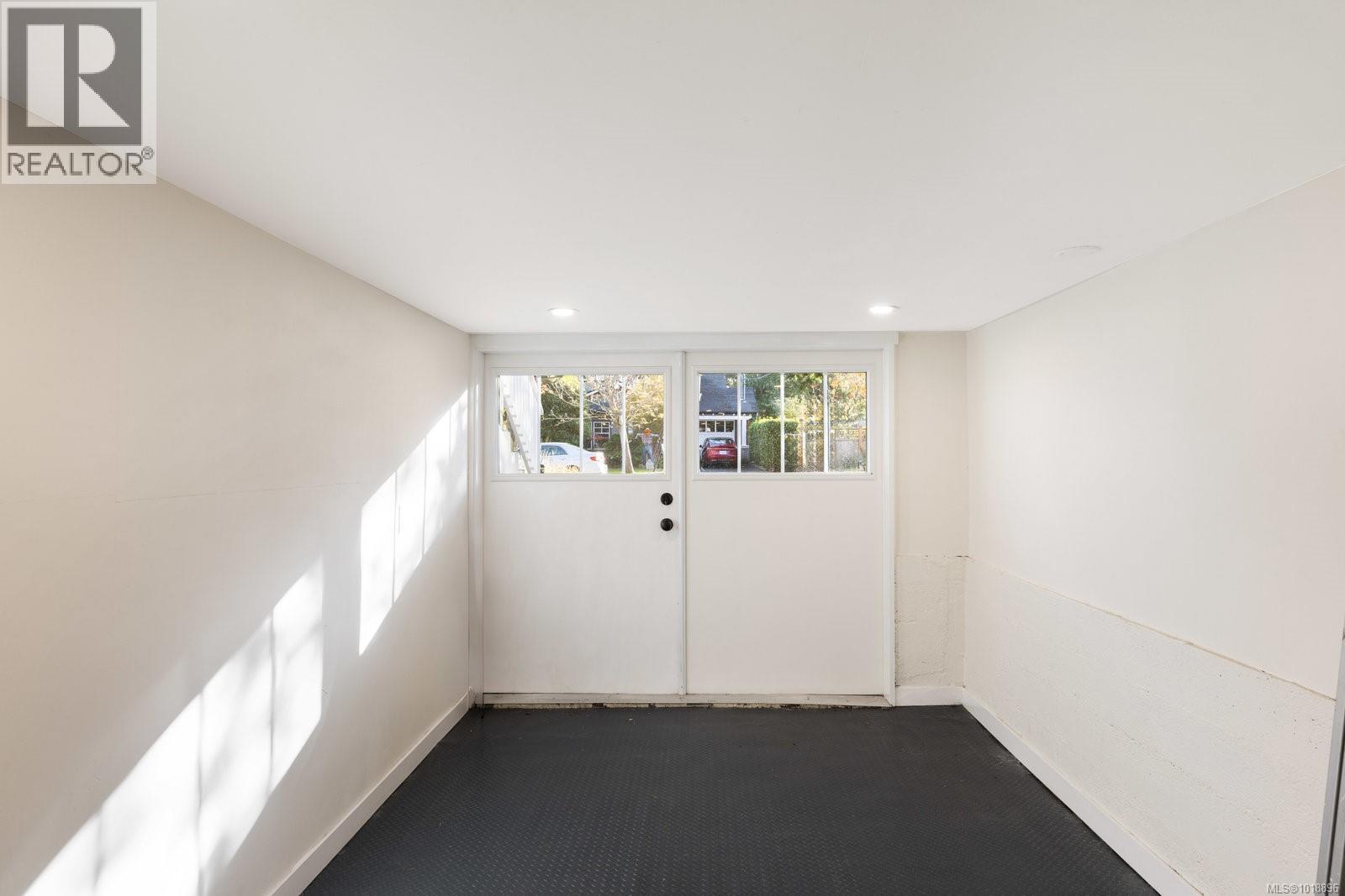 2168 BARTLETT AVE - 30