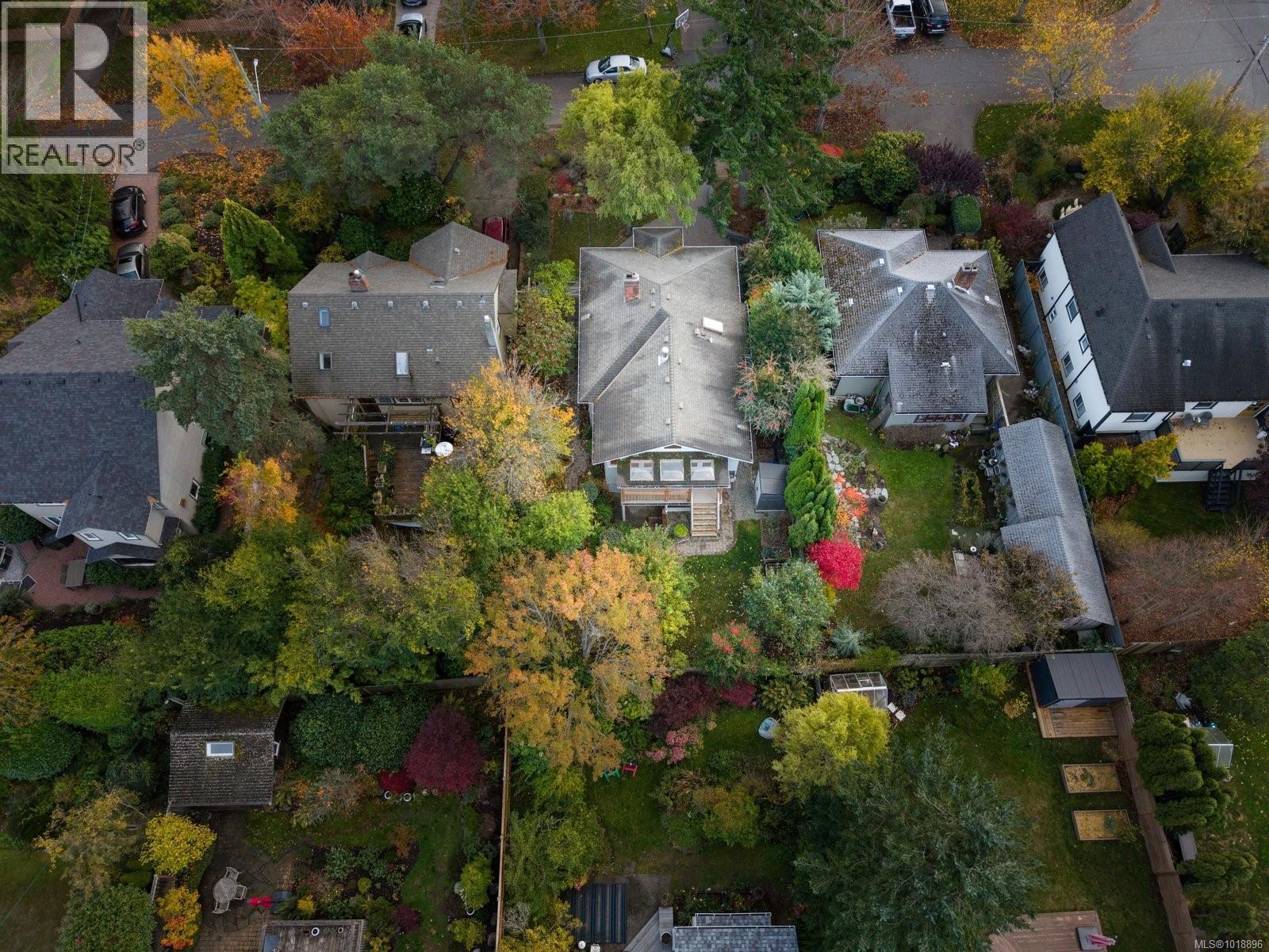 2168 BARTLETT AVE - 37