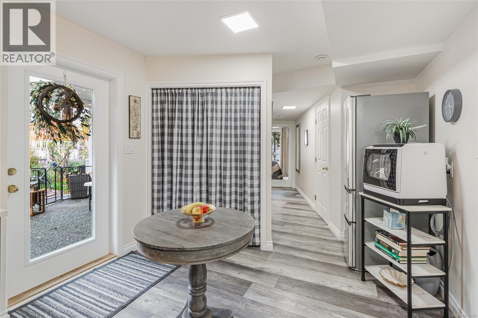 511 Panorama Pl, Parksville