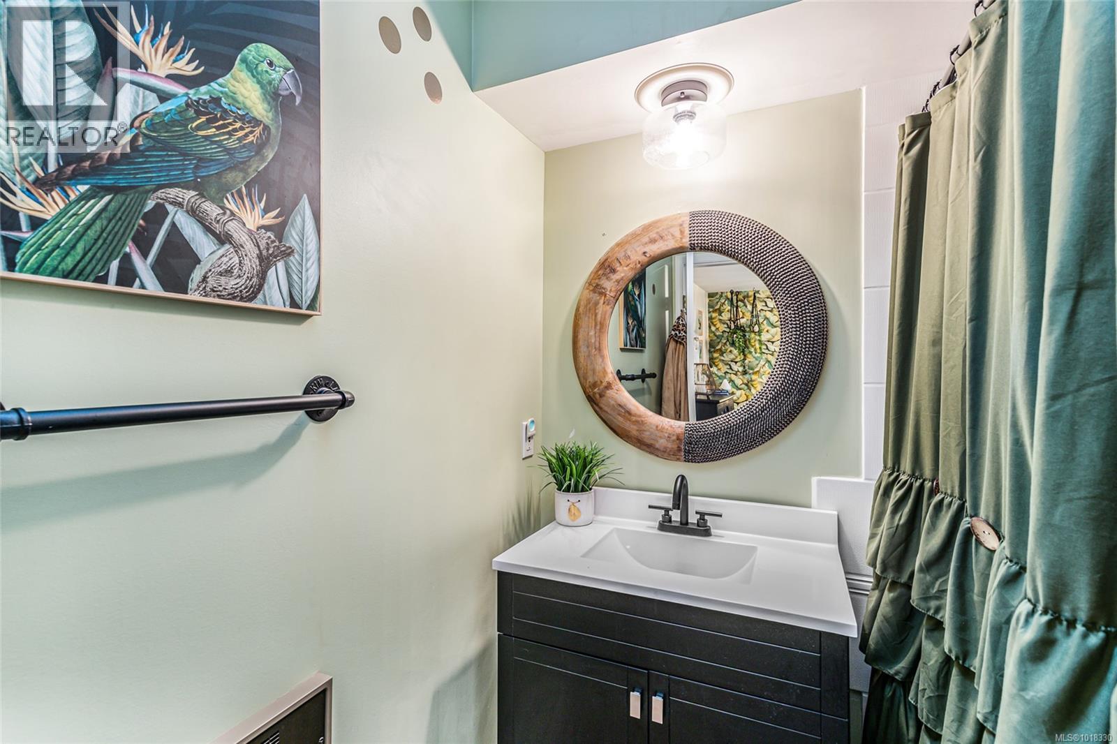 511 Panorama Pl, Parksville