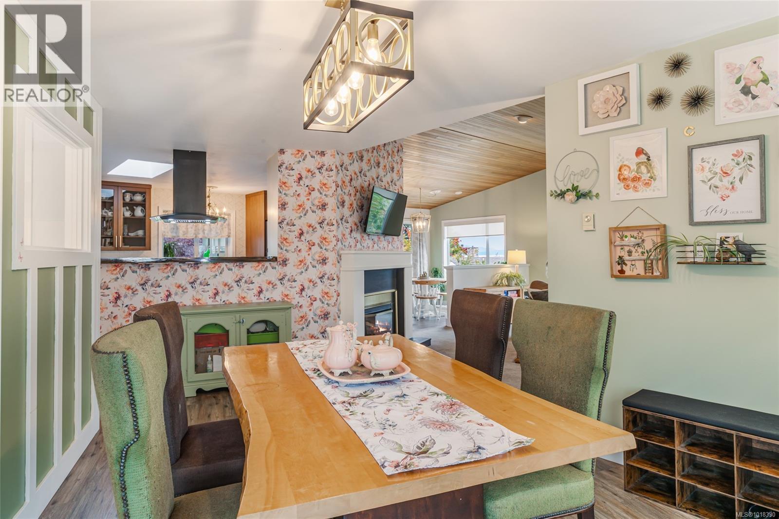 511 Panorama Pl, Parksville