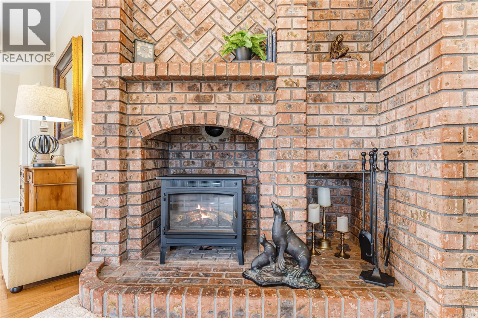 511 Panorama Pl, Parksville