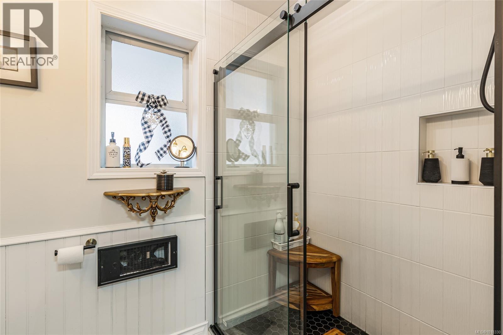 511 Panorama Pl, Parksville