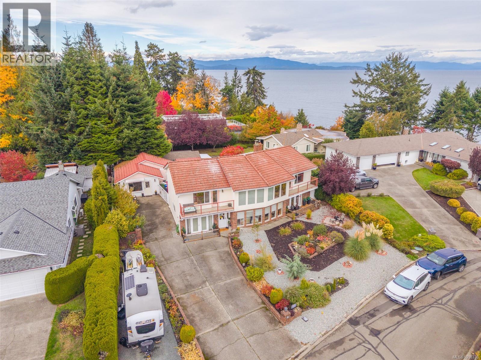 511 Panorama Pl, Parksville