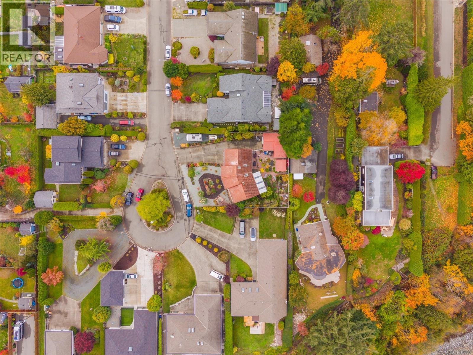 511 Panorama Pl, Parksville